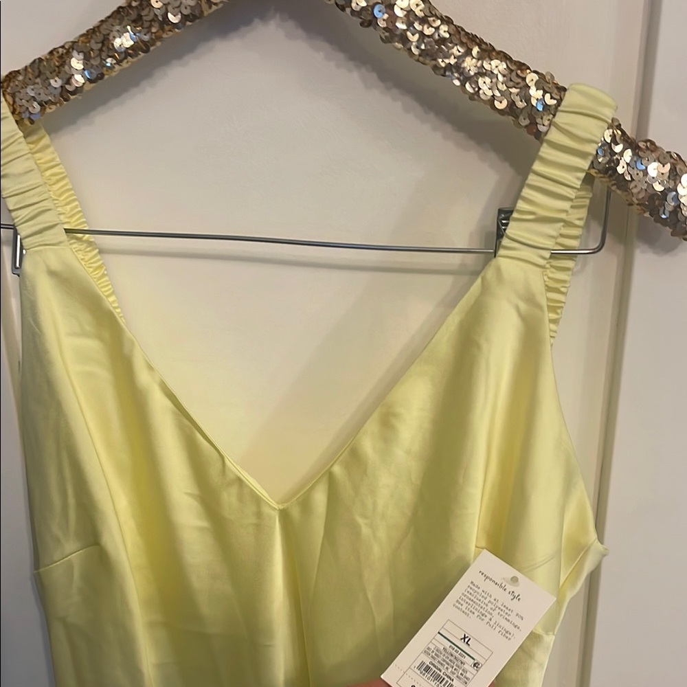Elegant butter Yellow Maxi Dress satin XL NWT - Picture 2 of 3
